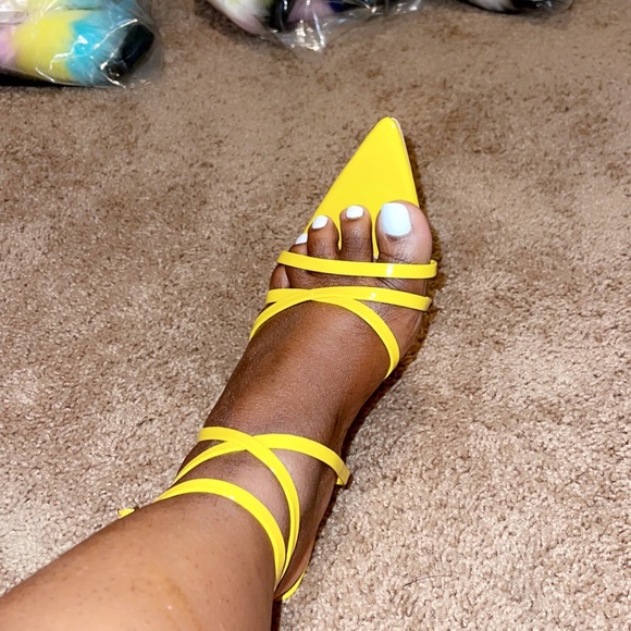 Cute shoes - Picture 5 of 6